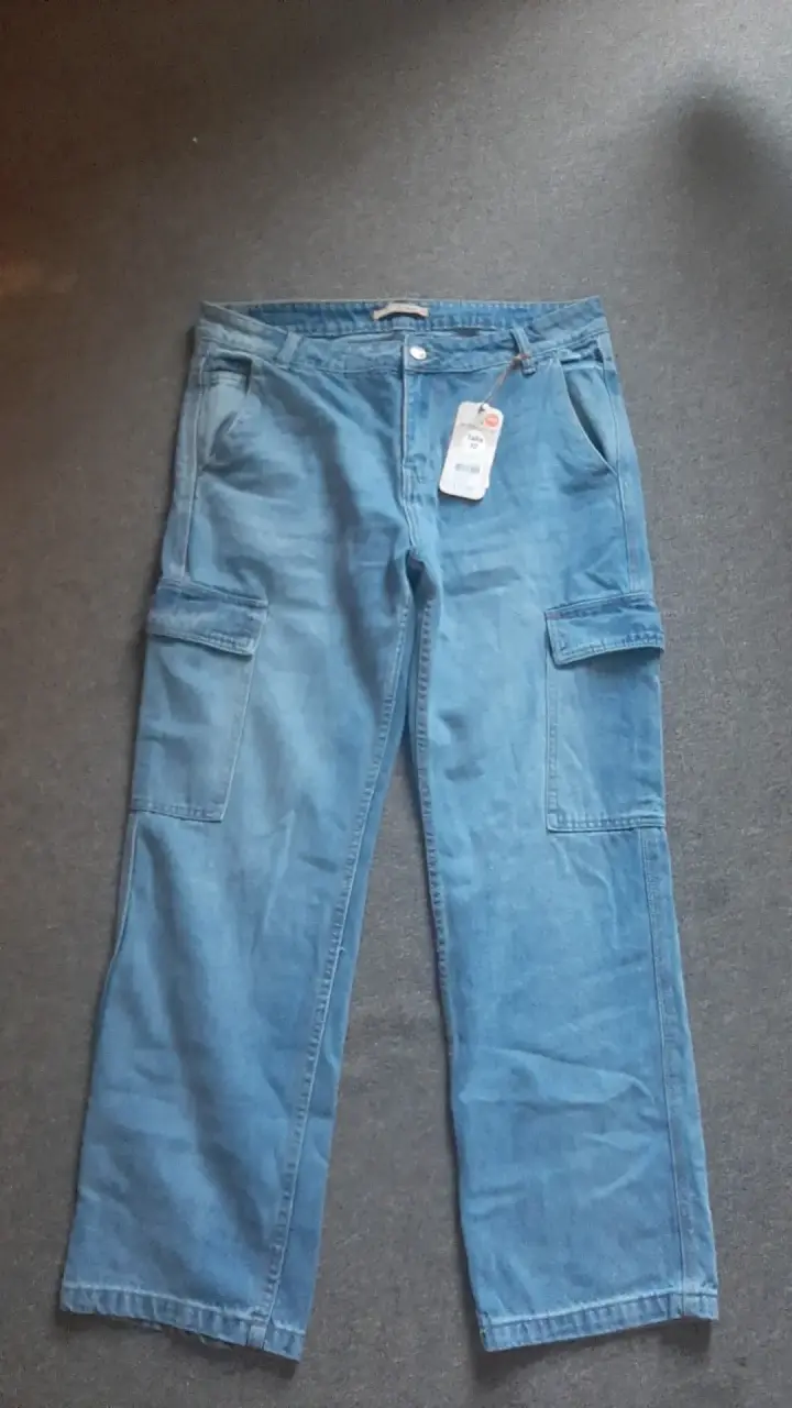 Pantalones cargo de mezclilla azul para hombre