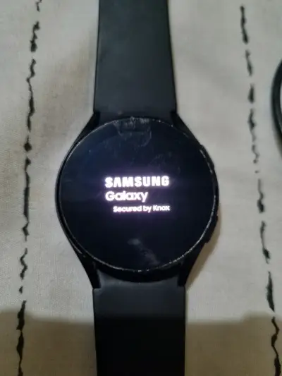 Reloj inteligente Samsung Galaxy con cargador - miniatura 2