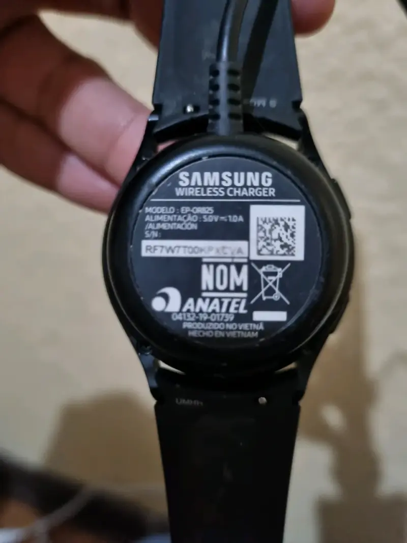 Reloj inteligente Samsung Galaxy con cargador - 3
