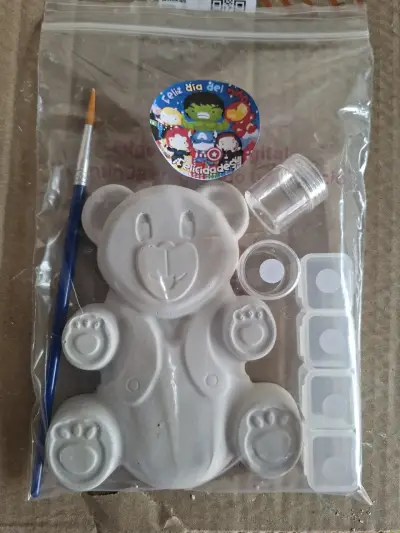 Set de pintura para niños con figura de yeso - miniatura 1
