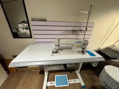 Máquina de Coser Industrial Juki en Buen Estado - miniatura 3