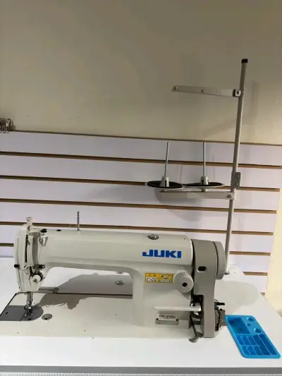 Máquina de Coser Industrial Juki en Buen Estado - miniatura 5