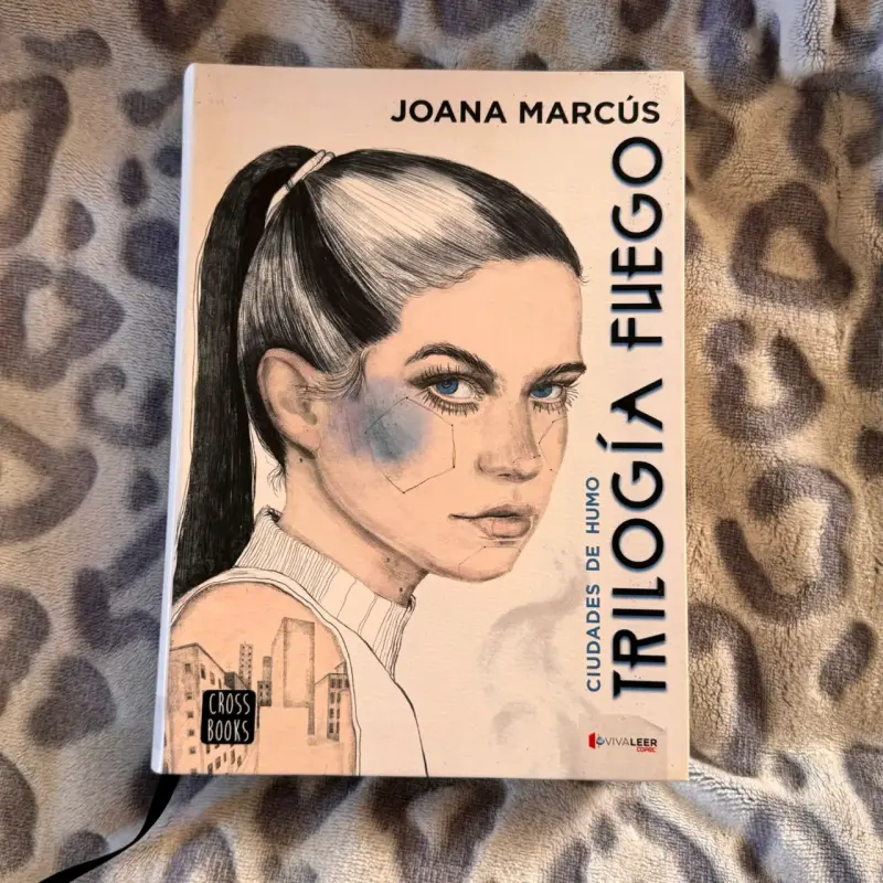 Libro 'Trilogía Fuego' de Joana Marcús - 1