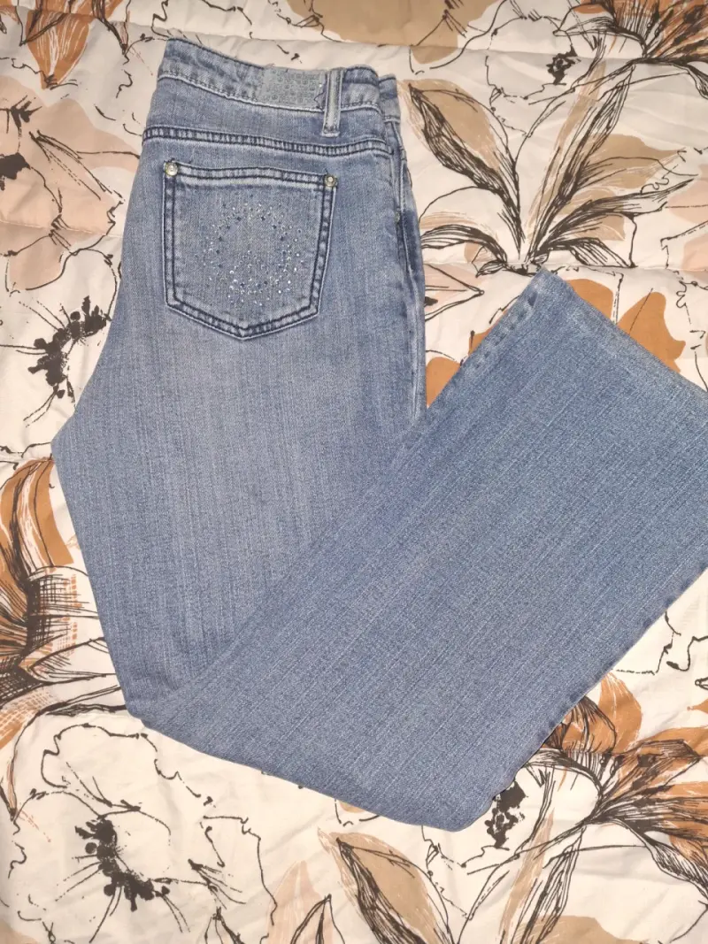 Jeans flare de mezclilla azul para mujer - 3