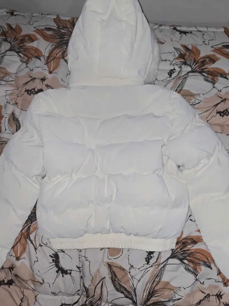 Chaqueta de invierno blanca con capucha de piel - 3