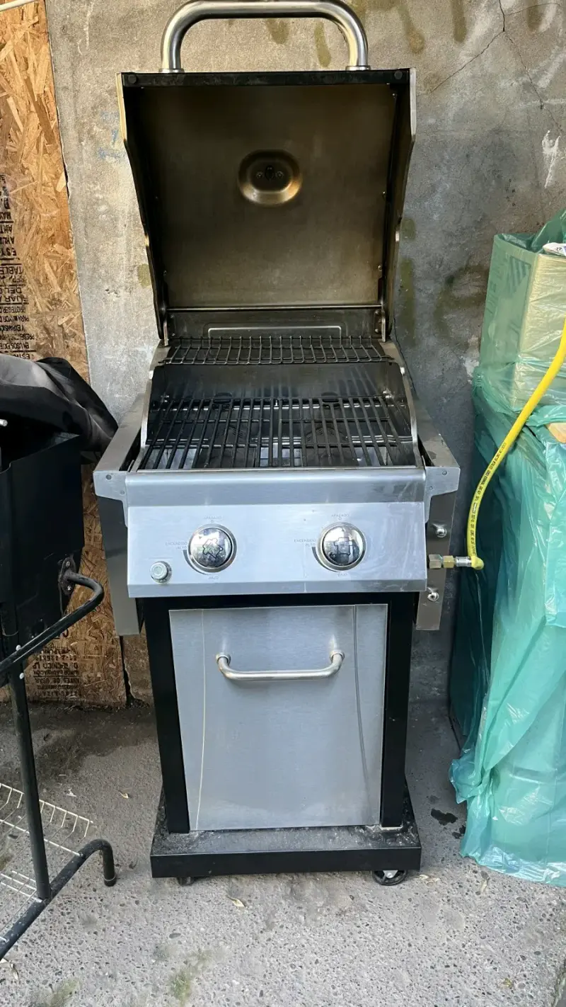 Parrilla a gas Bosca con tapa y ruedas - 2