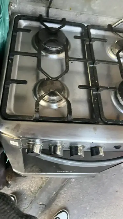 Cocina a gas Mabe con horno - miniatura 3