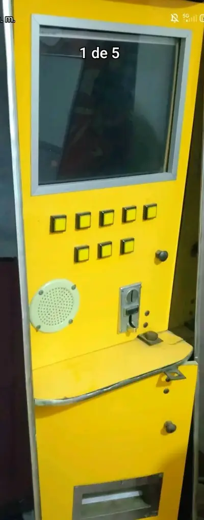 Máquina traga monedas 4  juegos con detalles - miniatura 5