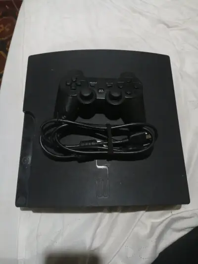 Consola PS3 con control y juegos incluidos - miniatura 1