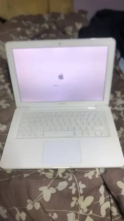 MacBook 13 pulgadas 2010 con macOS Mojave - miniatura 1