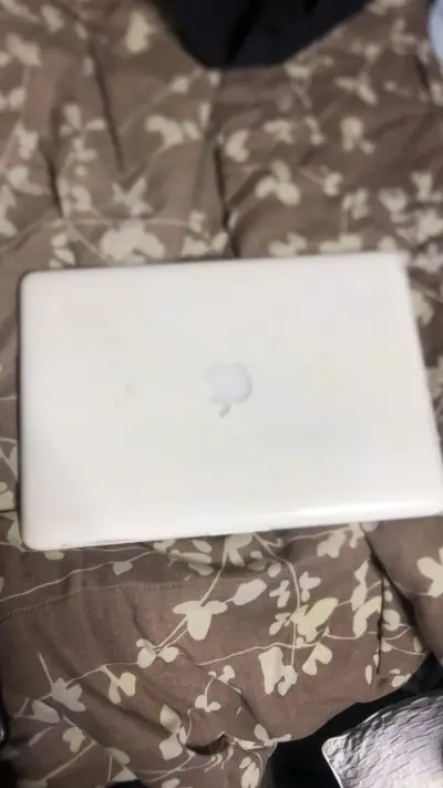MacBook 13 pulgadas 2010 con macOS Mojave - miniatura 2