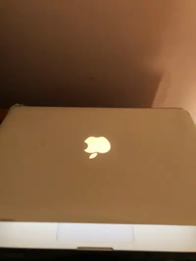 MacBook 13 pulgadas 2010 con macOS Mojave - miniatura 3