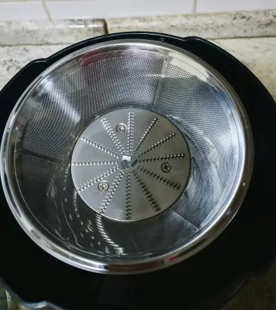 Extractor de jugo - Ursus Trotter - miniatura 4