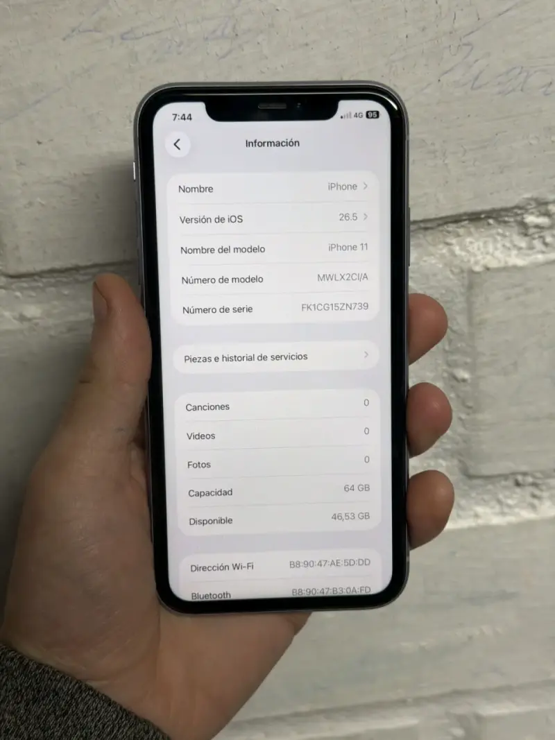iPhone 11 64GB con caja y cargador - 3