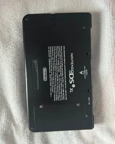 Consola Nintendo DSi XL azul con cargador desbloqu - miniatura 2