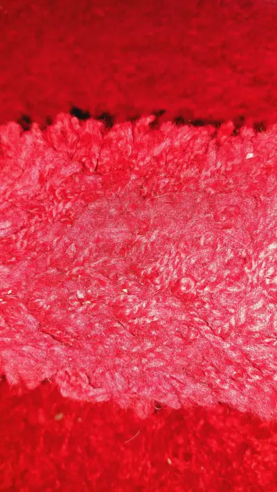 Alfombra decorativa roja 133x200 cm - miniatura 3