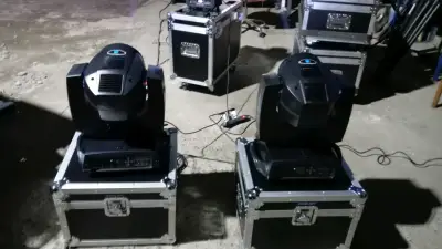 Cabeza móvil 7R 230 watts iluminación de escenario - miniatura 4
