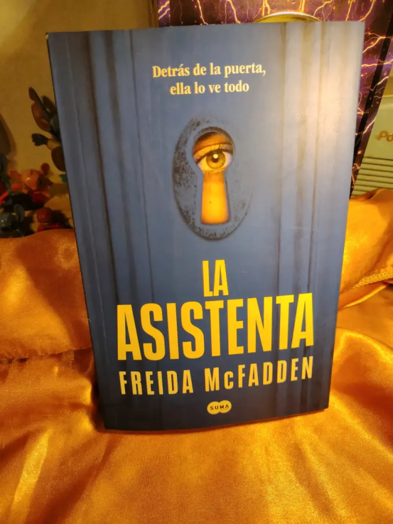 Trilogía de libros La Asistenta de Freida McFadden - 1