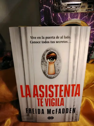 Trilogía de libros La Asistenta de Freida McFadden - miniatura 6