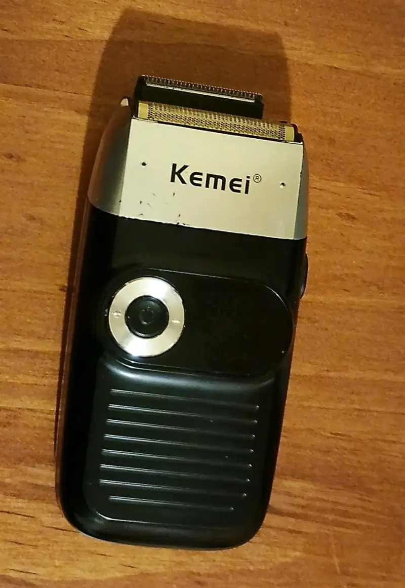 Afeitadora Kemei KM-2026 con motor rotati - 5