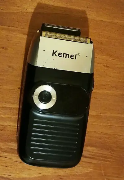 Afeitadora Kemei KM-2026 con motor rotati - miniatura 5