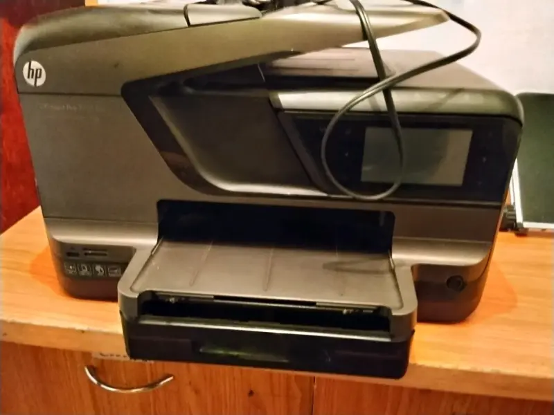 Impresora multifuncional HP OfficeJet Pro con pantalla táctil - 2