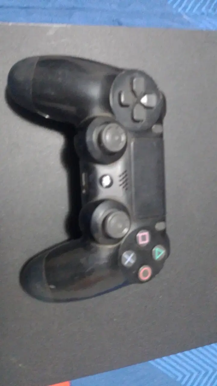 Consola PlayStation 4 pro Slim con Control - 4
