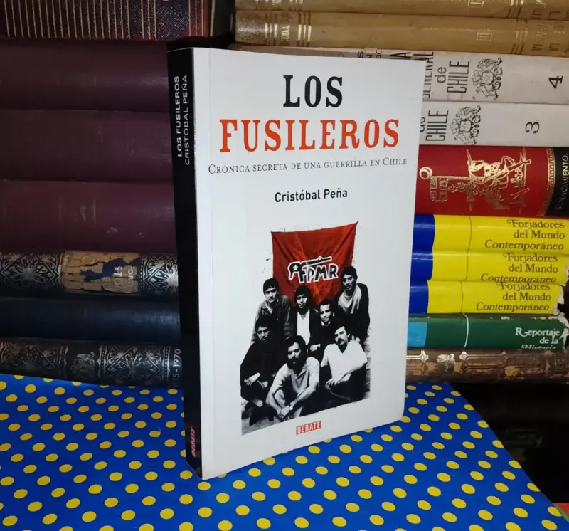Los Fusileros - Juan Cristóbal Peña - 1