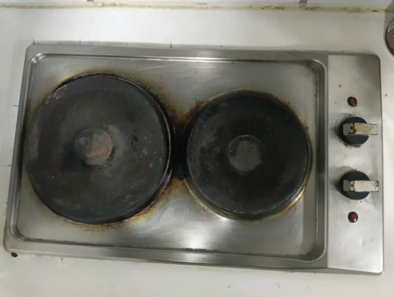 Cocina eléctrica de dos quemadores usada