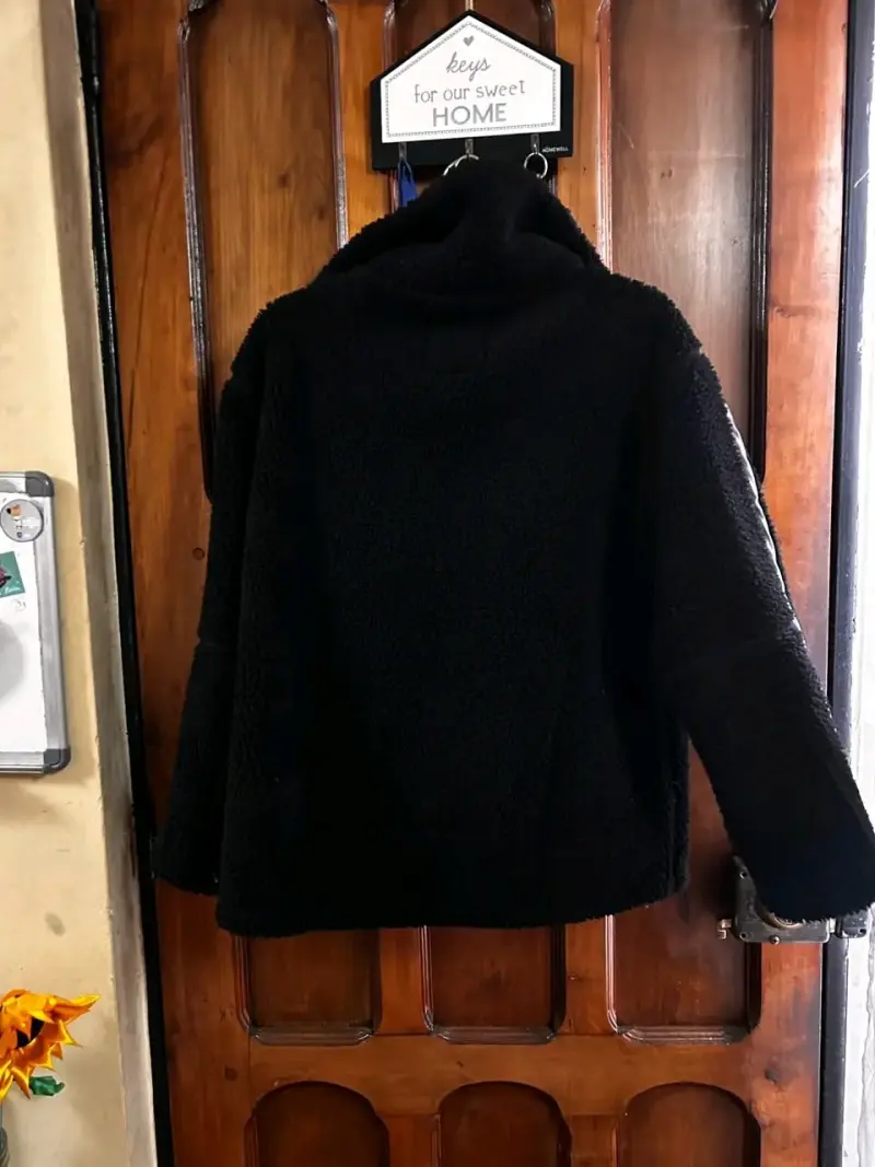 Chaqueta de lana negra con cierre Roly Go - 2