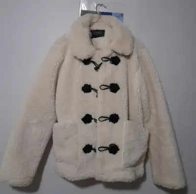 Abrigo de lana sintética beige con botones decorativos - miniatura 4