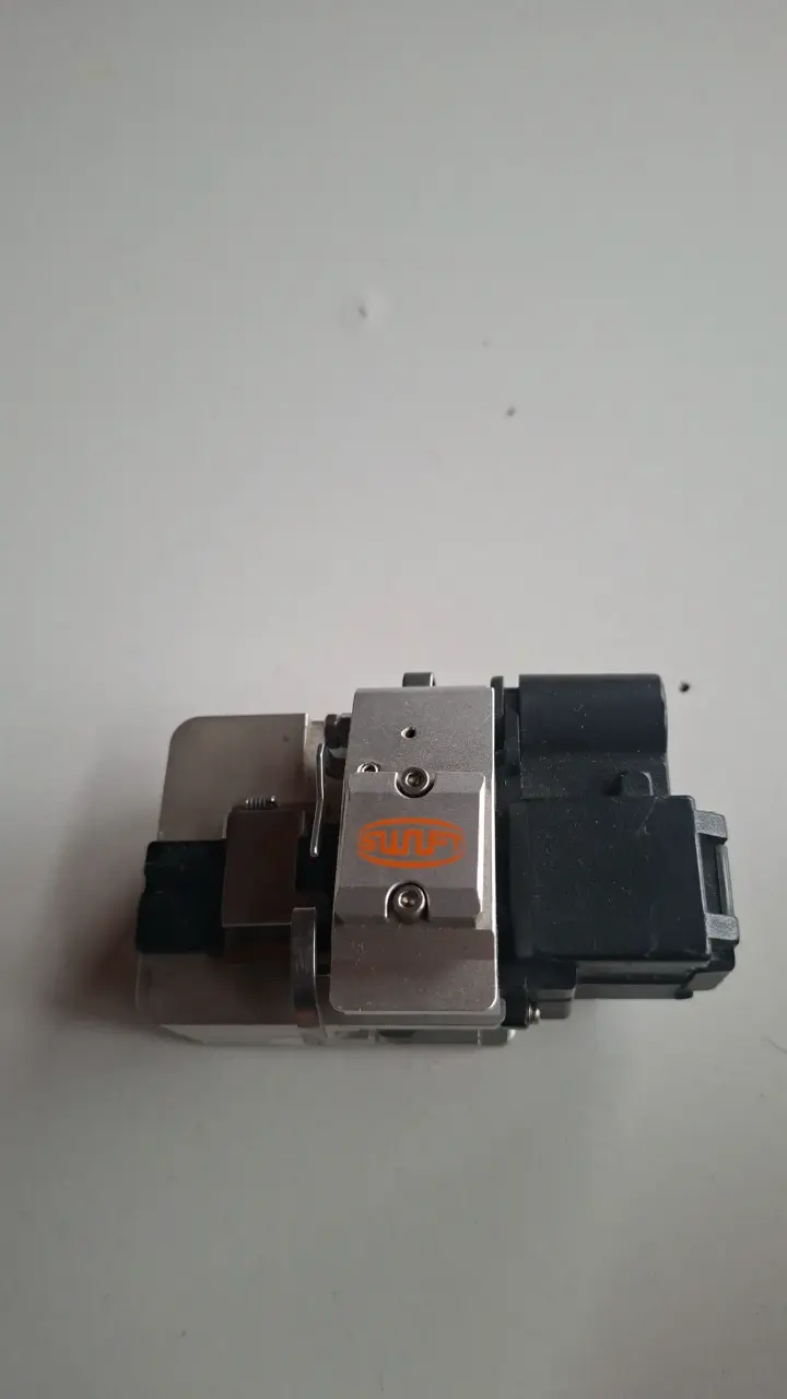 Máquina de fusión de fibra óptica Fujikura 70S - 4