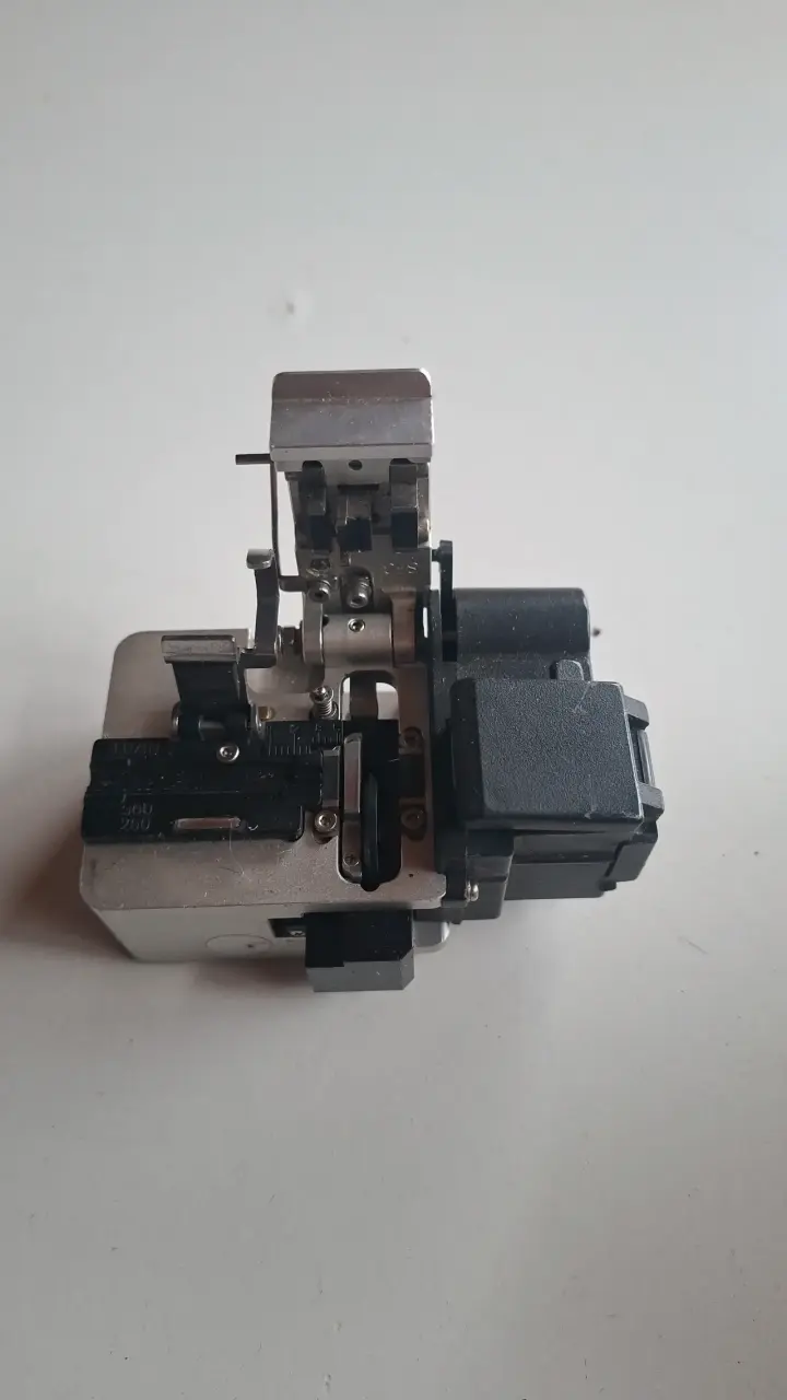 Máquina de fusión de fibra óptica Fujikura 70S - 5