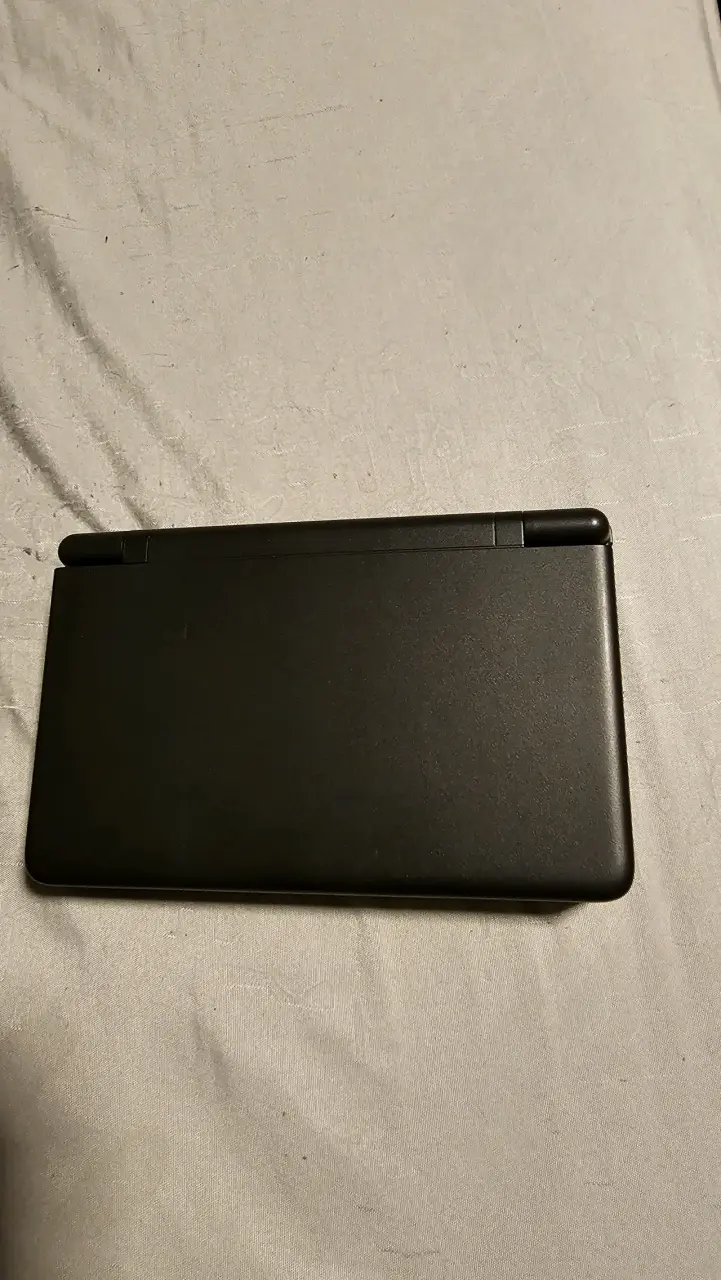 Consola portátil AYANEO Thor con pantalla dual - 4