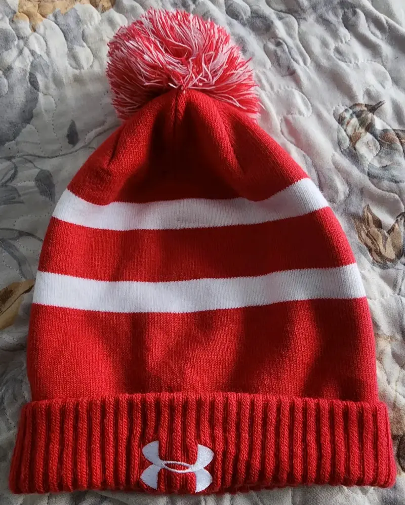 Gorro de lana rojo con pompon Under Armour - 2