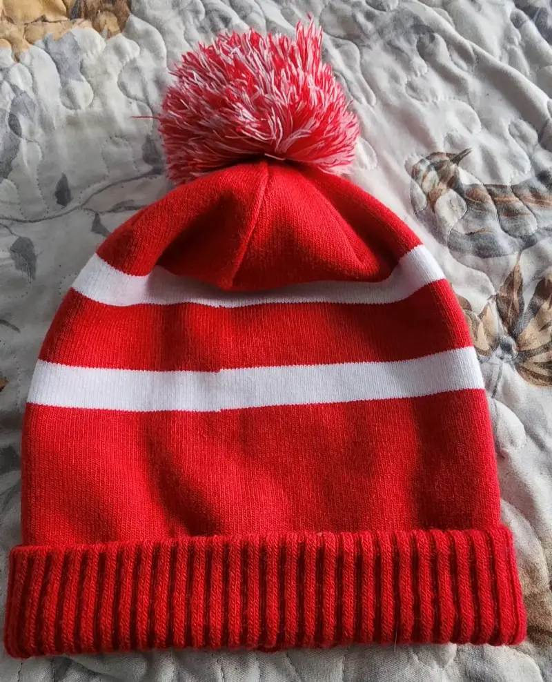 Gorro de lana rojo con pompon Under Armour - 3