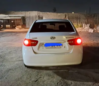 Auto Hyundai Elantra 2008 Blanco - miniatura 4