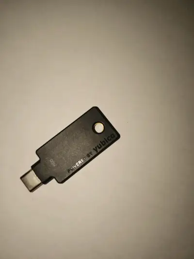 Llave de seguridad USB-C Yubico - miniatura 4