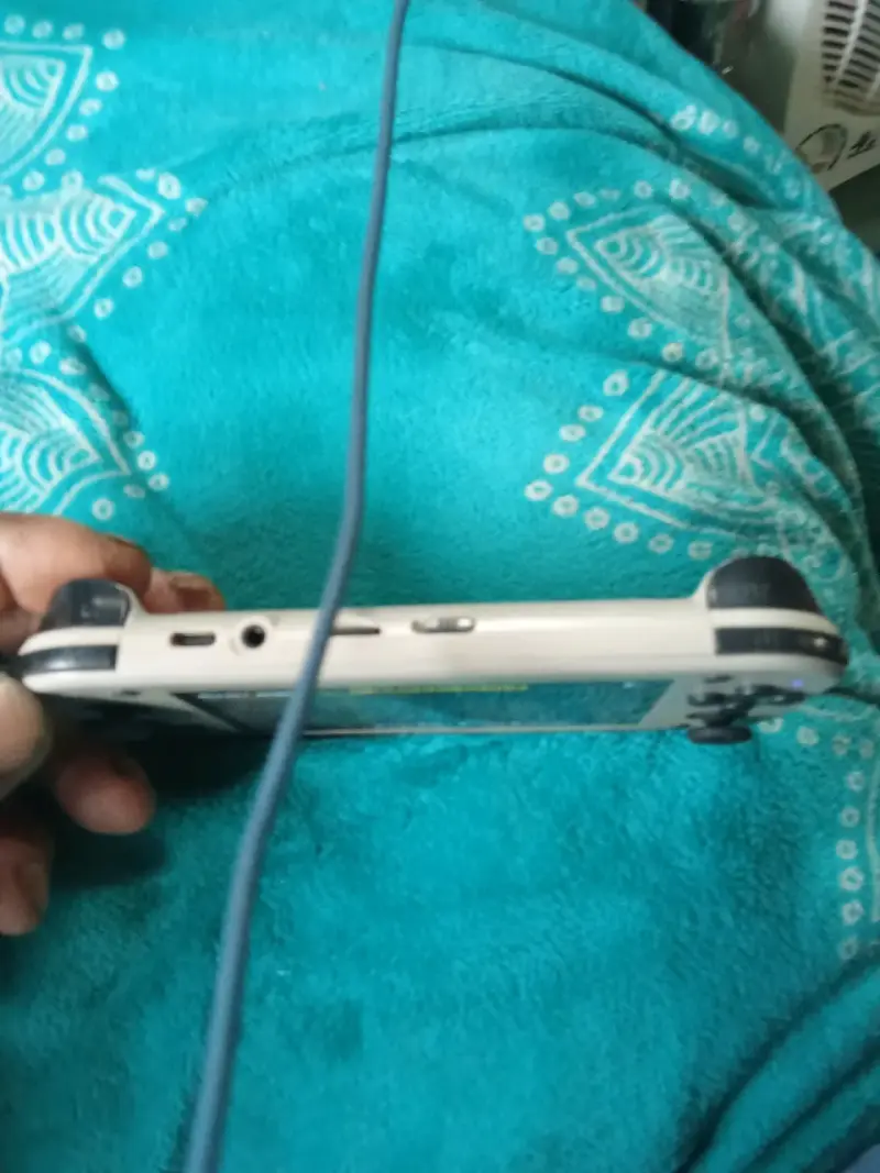 Consola portátil retro con juegos preinstalados - 1
