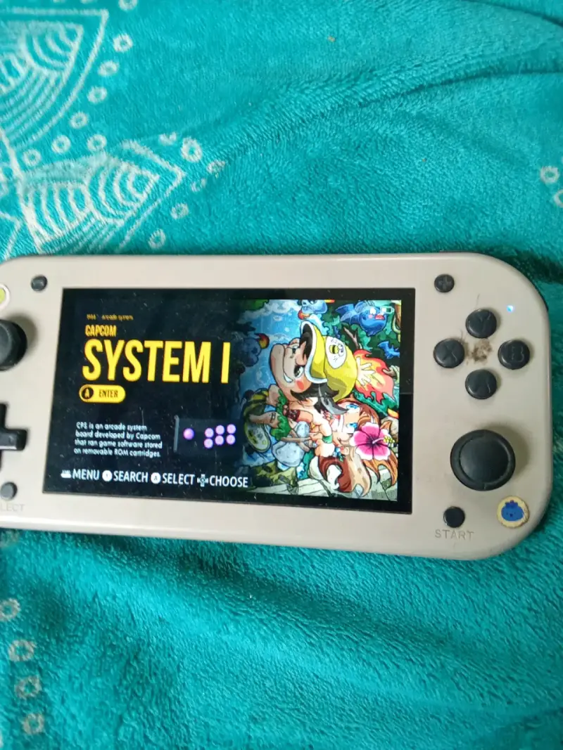 Consola portátil retro con juegos preinstalados - 4