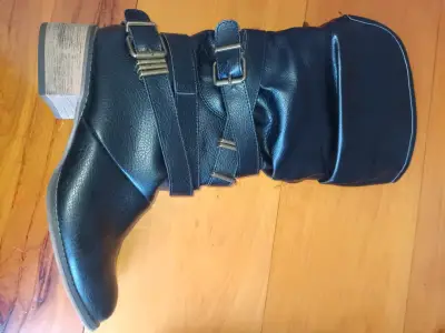 Botas negras de cuero Via Uno con hebillas - miniatura 4