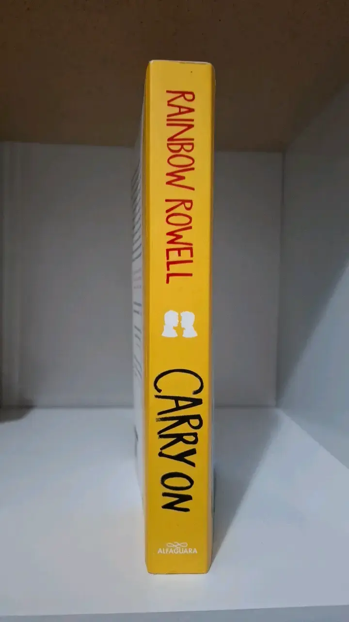 Libro 'Carry On' de Rainbow Rowell - 2