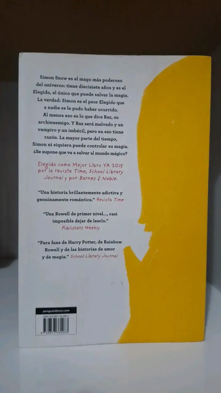 Libro 'Carry On' de Rainbow Rowell - 3