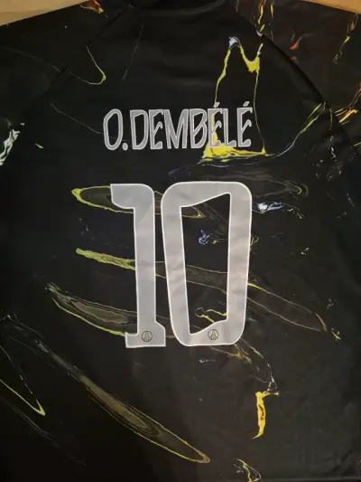 Camiseta PSG Jordan Negra Edición Especial - miniatura 2