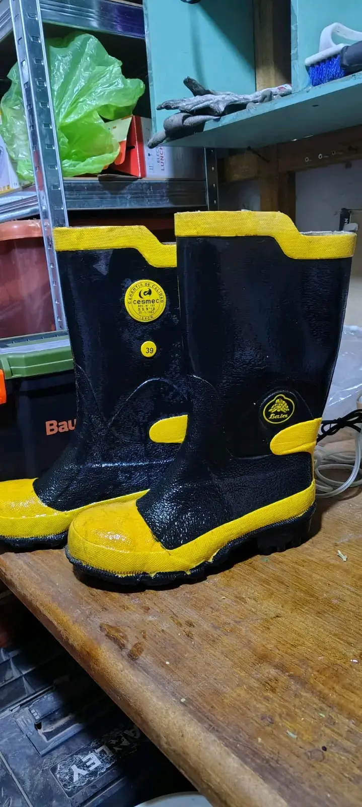 Botas de seguridad negras y amarillas talla 39 - 1