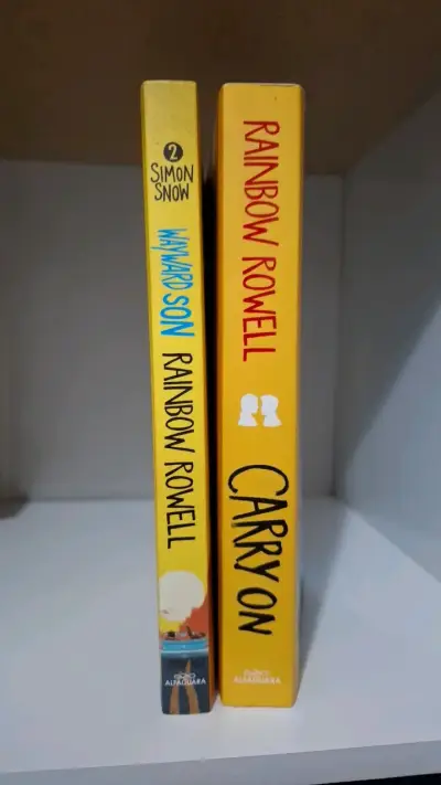 Pack de libros 'Carry On' y 'Wayward Son' de Rainbow Rowell - miniatura 1