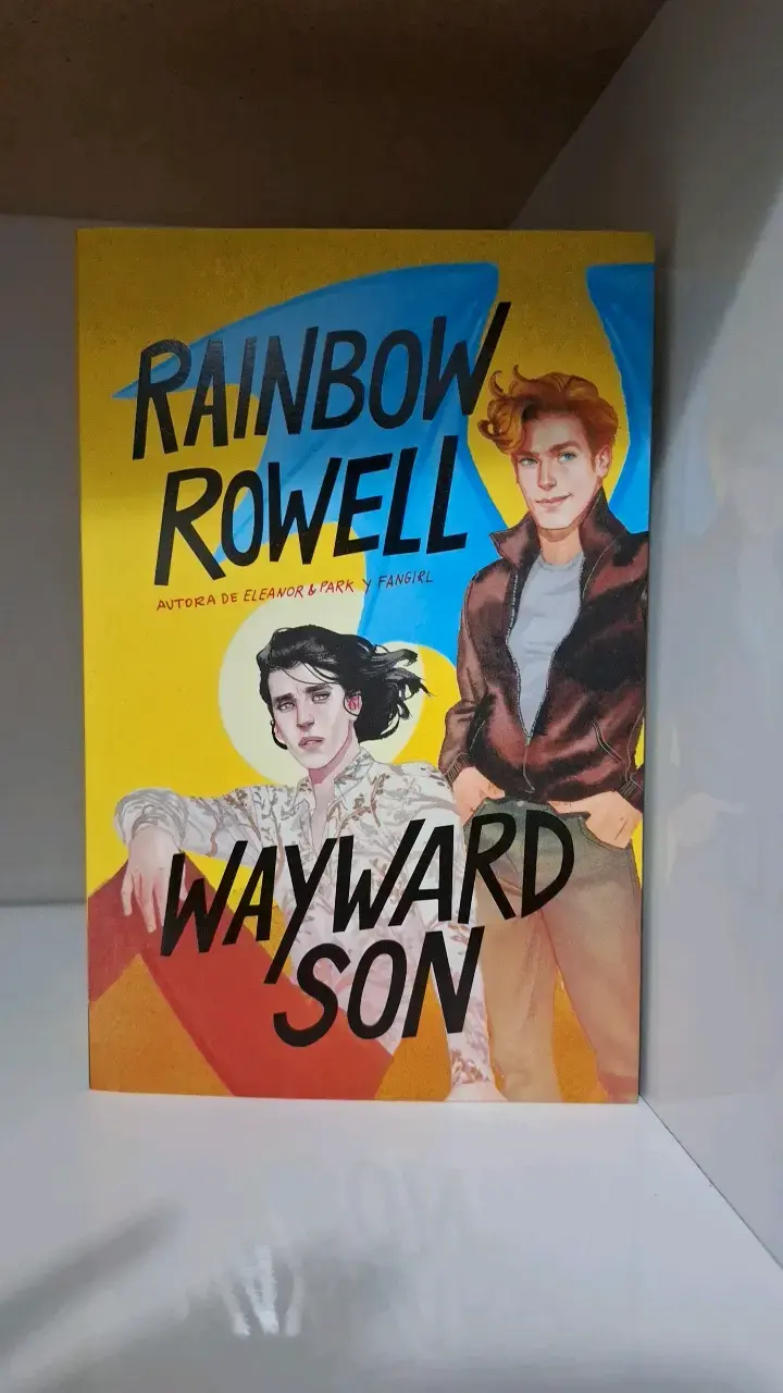 Pack de libros 'Carry On' y 'Wayward Son' de Rainbow Rowell - 3