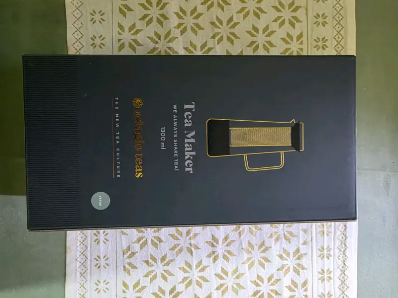 Tetera Adagio Teas 1300 ml con Infusor