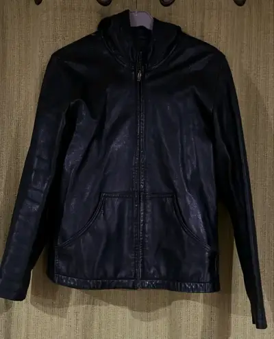 Chaqueta de cuero negra para mujer - miniatura 1