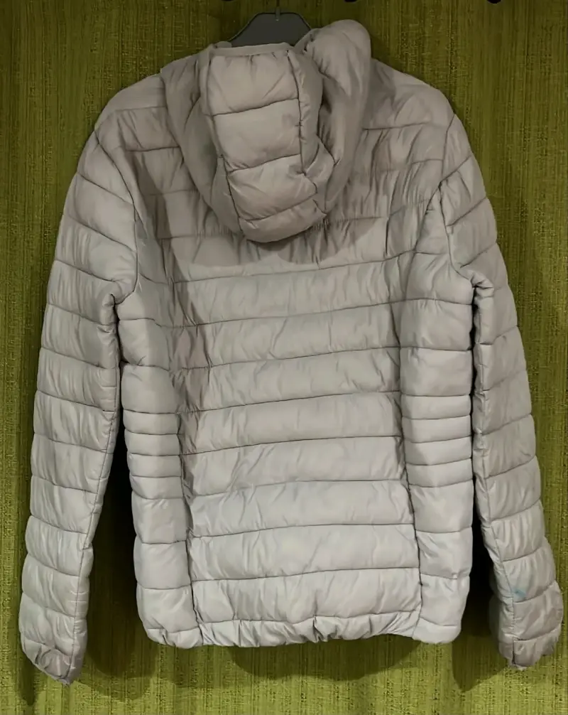 Chaqueta acolchada reversible gris y blanca - 3